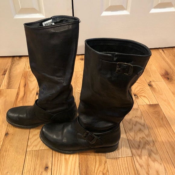 Boots - Picture 3 of 5